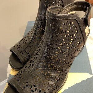 Earth Brand Murano Mist Laser Cut Sandals in Black